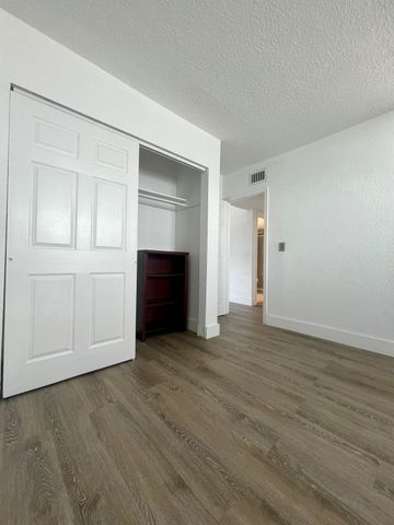 651 NW 42nd Court 118, Deerfield Beach, FL 33064