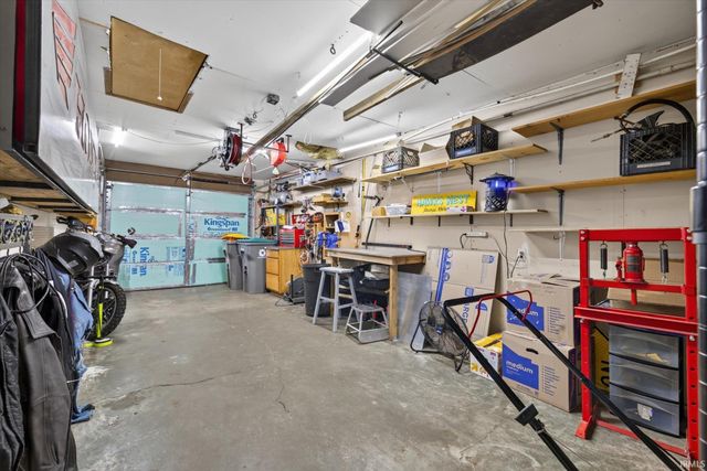 3221 N Stoneycrest Road, Bloomington, IN 47404