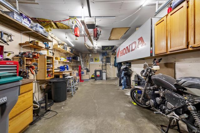 3221 N Stoneycrest Road, Bloomington, IN 47404