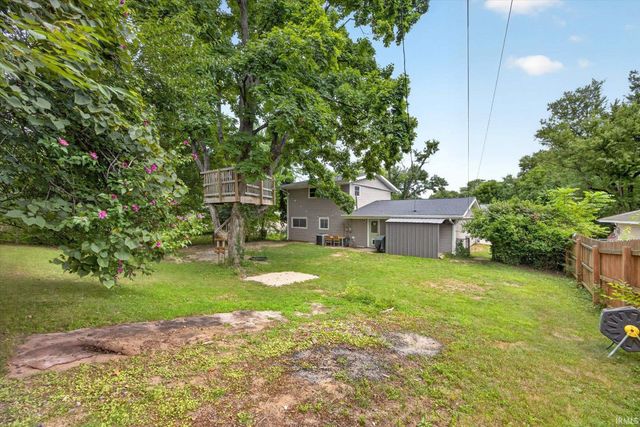 3221 N Stoneycrest Road, Bloomington, IN 47404