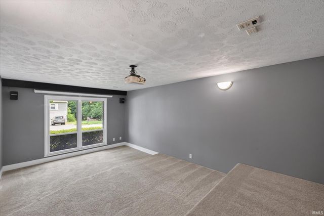3221 N Stoneycrest Road, Bloomington, IN 47404