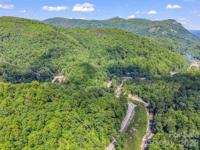 247 Legacy Layne Drive, Hendersonville, NC 28792