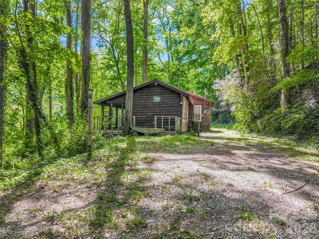 247 Legacy Layne Drive, Hendersonville, NC 28792