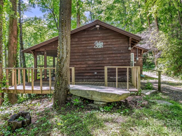 247 Legacy Layne Drive, Hendersonville, NC 28792