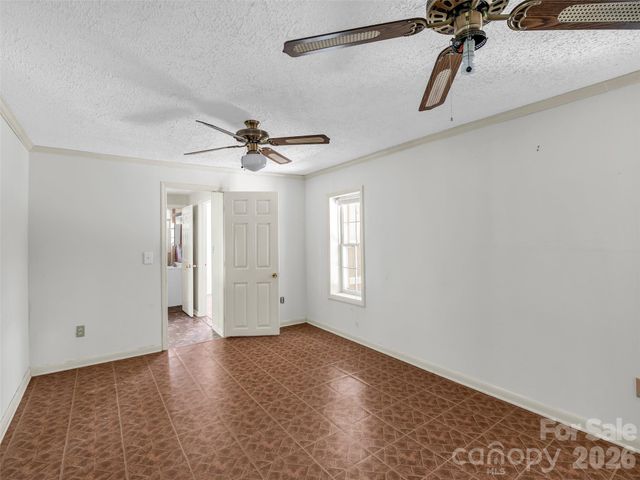 247 Legacy Layne Drive, Hendersonville, NC 28792
