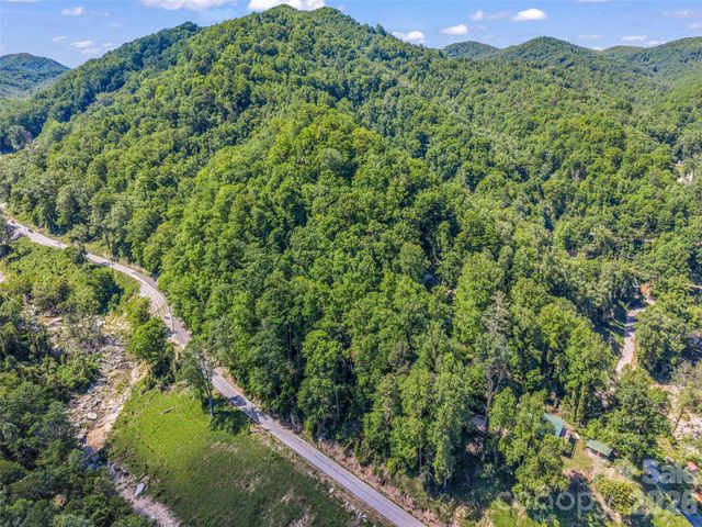 247 Legacy Layne Drive, Hendersonville, NC 28792