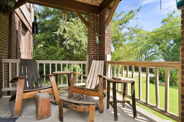 13917 Aiken Rd, Louisville, KY 40245