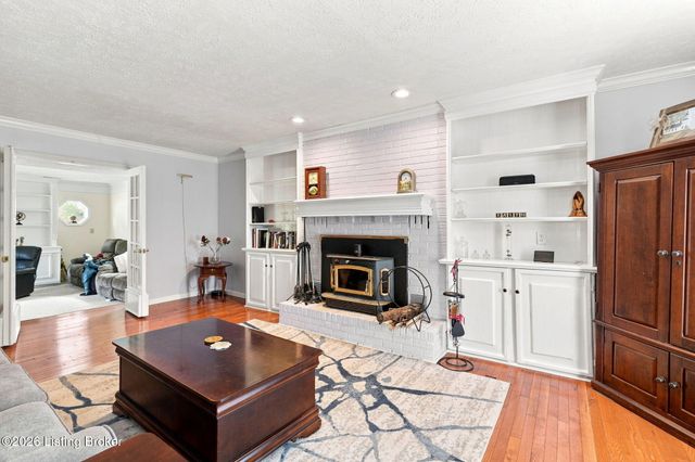 13917 Aiken Rd, Louisville, KY 40245