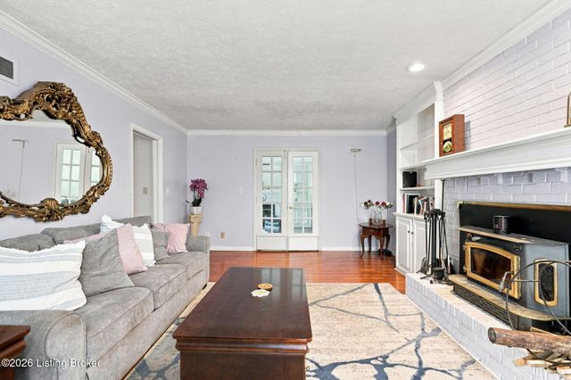 13917 Aiken Rd, Louisville, KY 40245