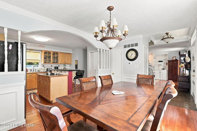 13917 Aiken Rd, Louisville, KY 40245