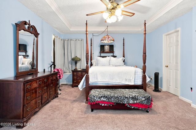 13917 Aiken Rd, Louisville, KY 40245
