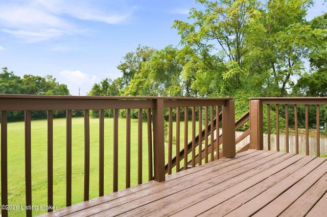 13917 Aiken Rd, Louisville, KY 40245