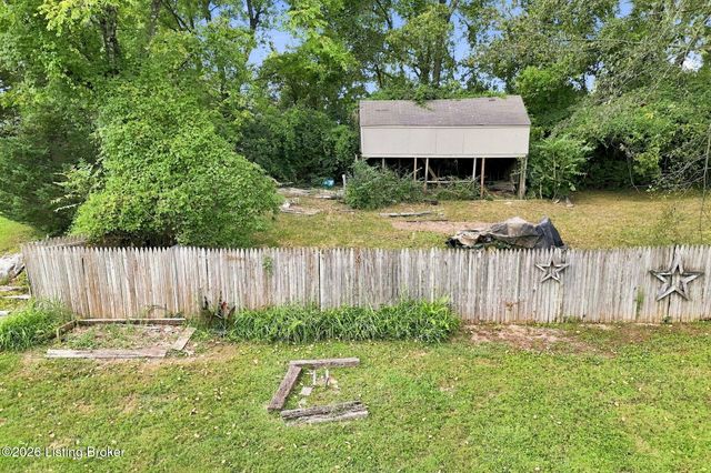 13917 Aiken Rd, Louisville, KY 40245