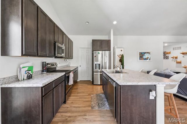 777 Creek View Drive, Fenton, MO 63026