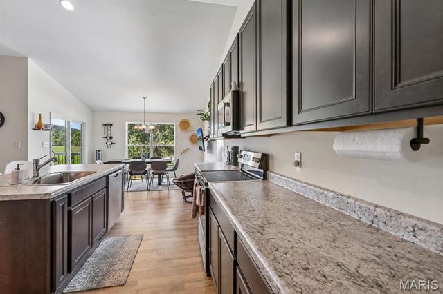 777 Creek View Drive, Fenton, MO 63026