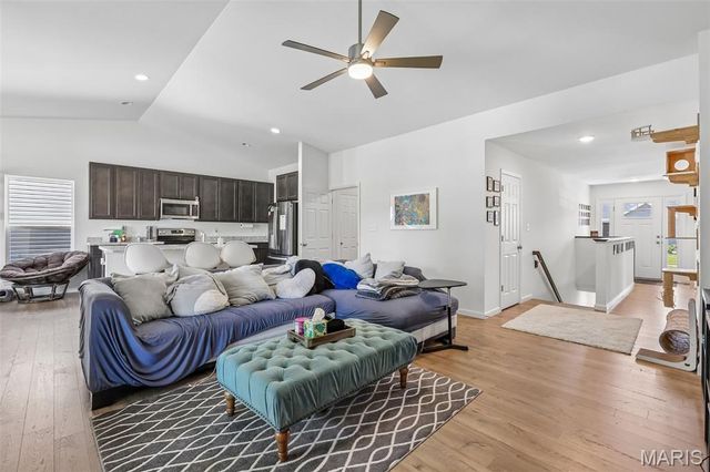 777 Creek View Drive, Fenton, MO 63026