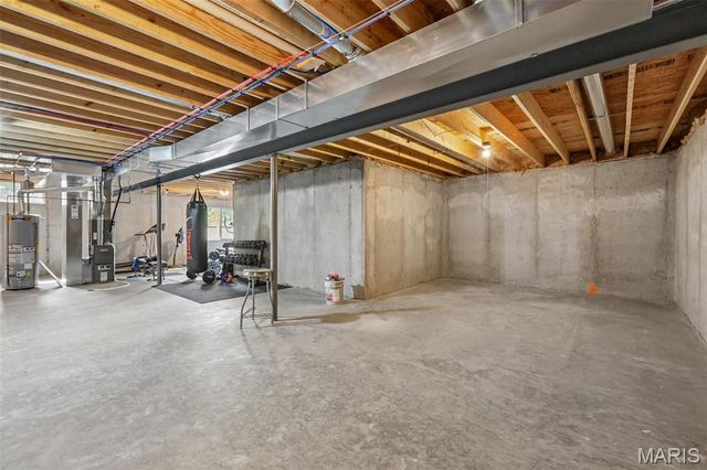 777 Creek View Drive, Fenton, MO 63026