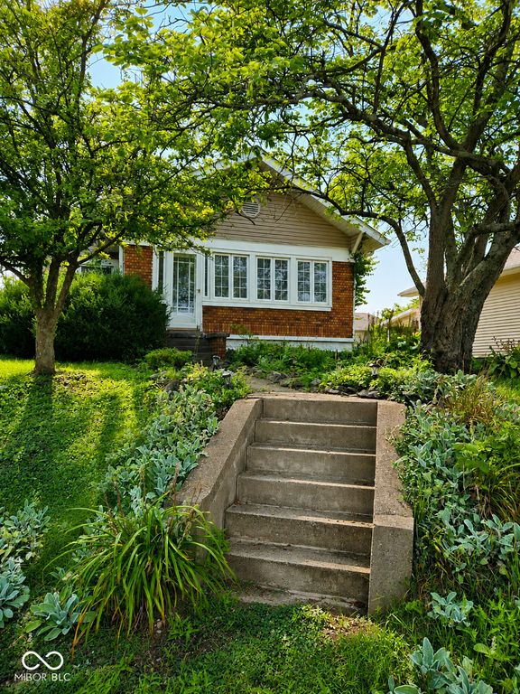 3915 Washington Avenue, Bedford, IN 47421