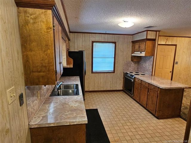 1733 Myrtle Street, Westlake, LA 70669