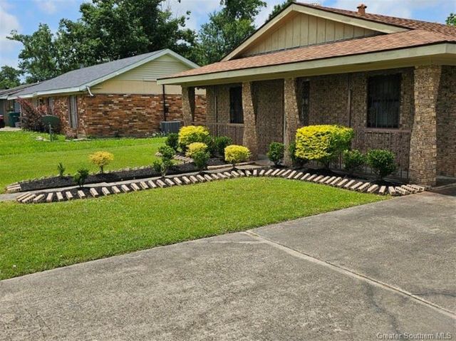 1733 Myrtle Street, Westlake, LA 70669