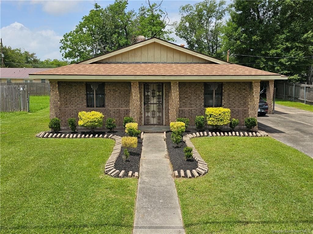 1733 Myrtle Street, Westlake, LA 70669