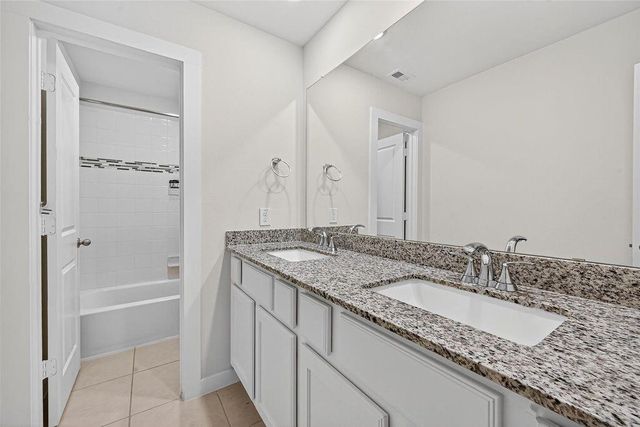 5018 Chestnut Orchard Drive, Houston, TX 77066