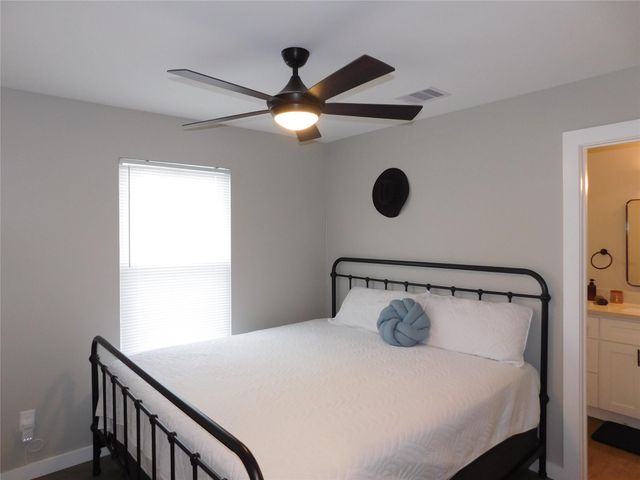 7109 Avenue L A, Houston, TX 77011