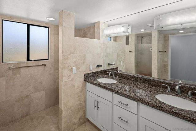 9190 Spice St, La Mesa, CA 91941