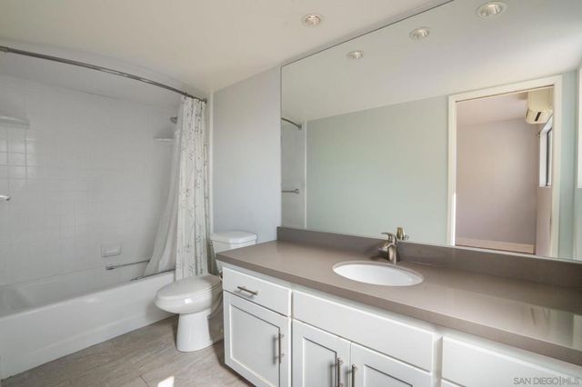 9190 Spice St, La Mesa, CA 91941