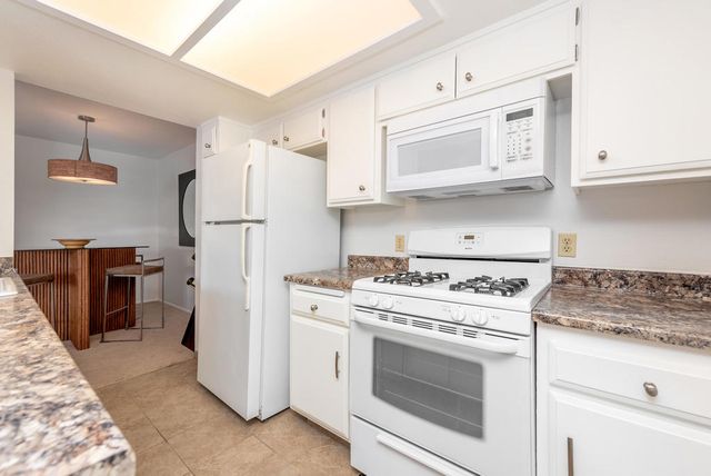 1500 S Camino Real 304a, Palm Springs, CA 92264