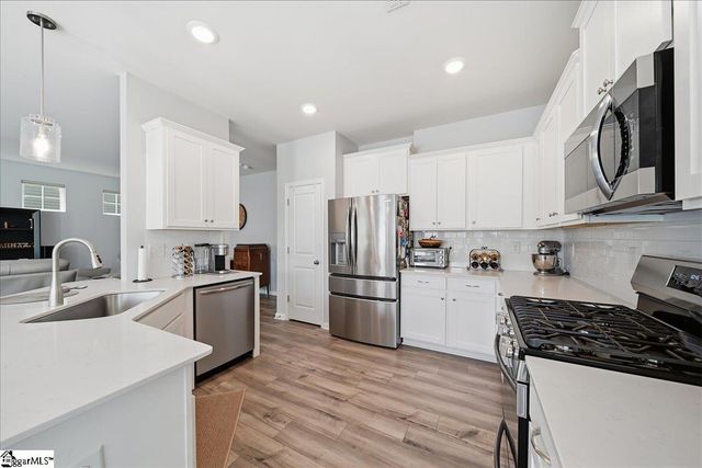 208 Grassy Creek Way, Pendleton, SC 29670