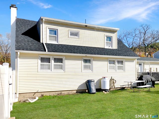 6 Schwartz Road, Bozrah, CT 06334