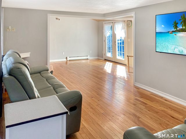 6 Schwartz Road, Bozrah, CT 06334