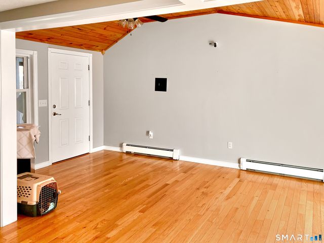 6 Schwartz Road, Bozrah, CT 06334