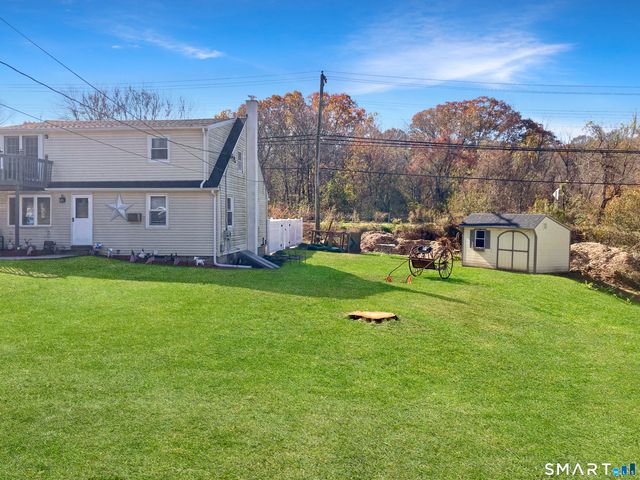 6 Schwartz Road, Bozrah, CT 06334