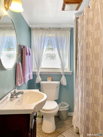 6 Schwartz Road, Bozrah, CT 06334