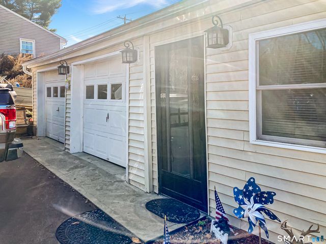 6 Schwartz Road, Bozrah, CT 06334