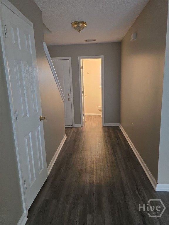 Image 10 of property listing at 9804 Whitefield Avenue A, Savannah, GA 31406