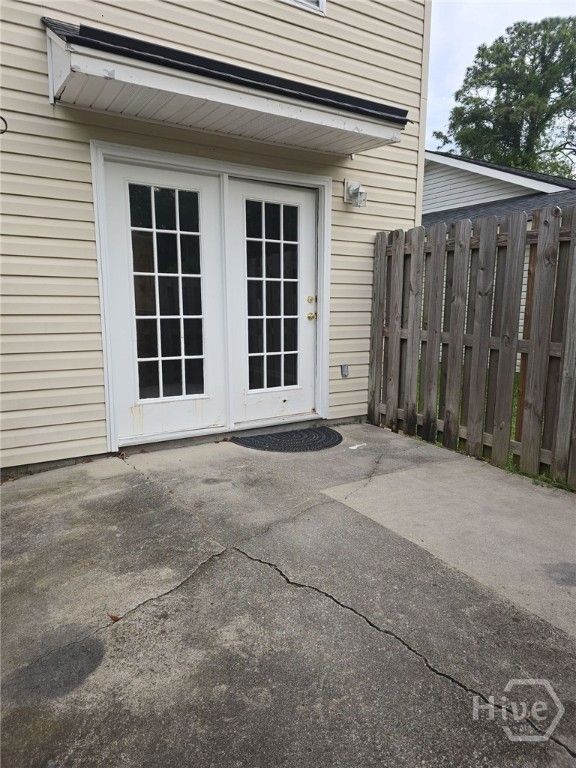 Image 3 of property listing at 9804 Whitefield Avenue A, Savannah, GA 31406