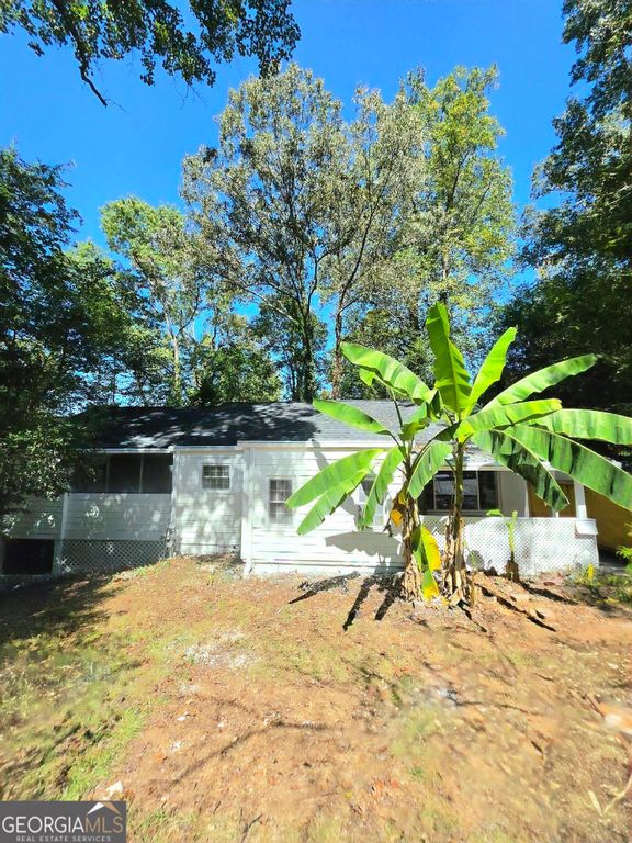 1057 Washington Road, East Point, GA 30344 — exterior