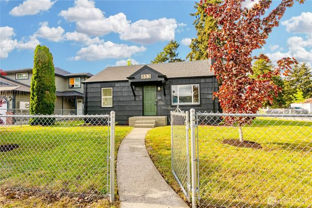853 117th Street S, Tacoma, WA 98444