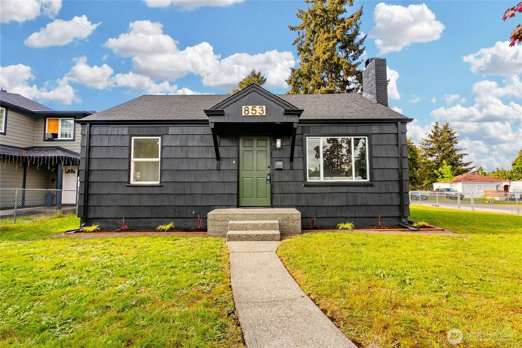 853 117th Street S, Tacoma, WA 98444