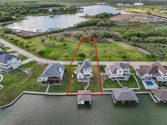 211 Tuna Run Road, Freeport, TX 77541