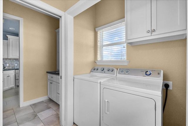 211 Tuna Run Road, Freeport, TX 77541