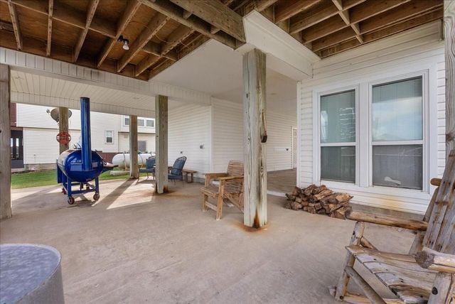 211 Tuna Run Road, Freeport, TX 77541