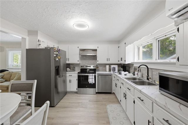 391 & 395 Poplar Springs Road, Elkin, NC 28621
