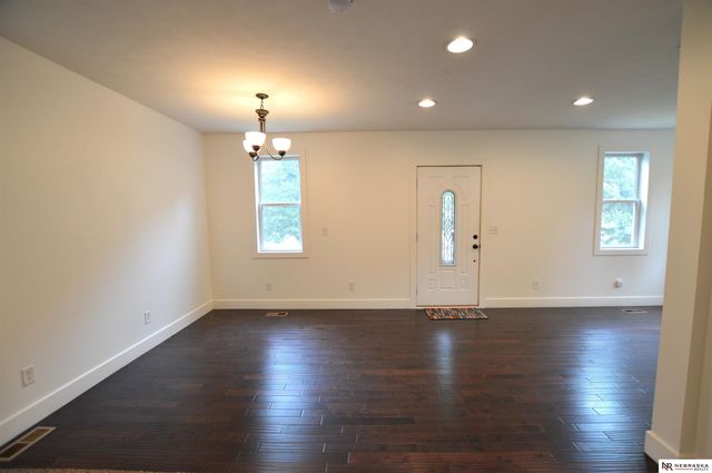 2500 S 53rd Street, Lincoln, NE 68506