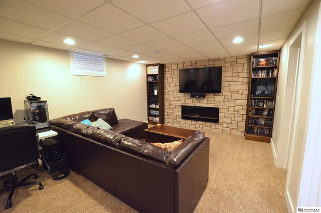 2500 S 53rd Street, Lincoln, NE 68506