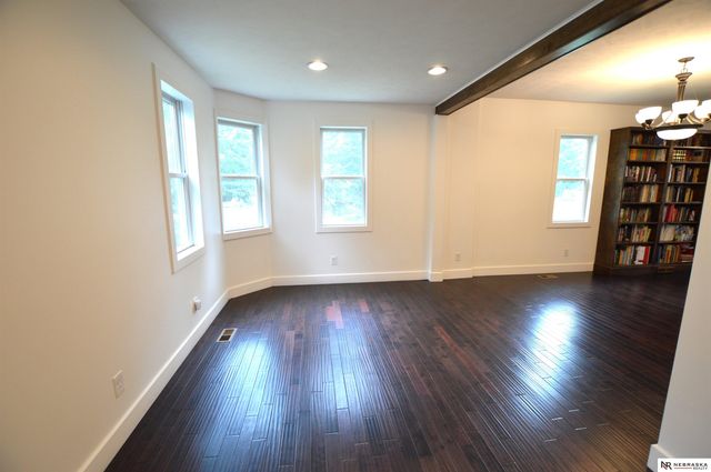 2500 S 53rd Street, Lincoln, NE 68506