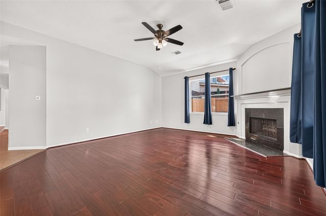 405 Wickford Court, Galveston, TX 77573